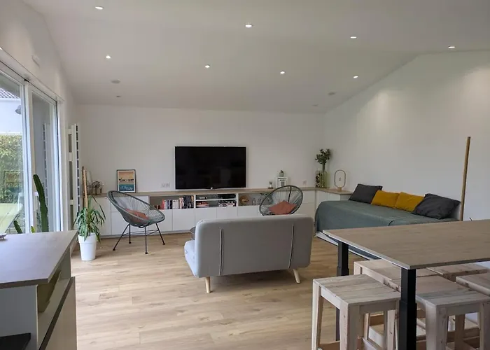 Agreable Dependance ! Апартаменты